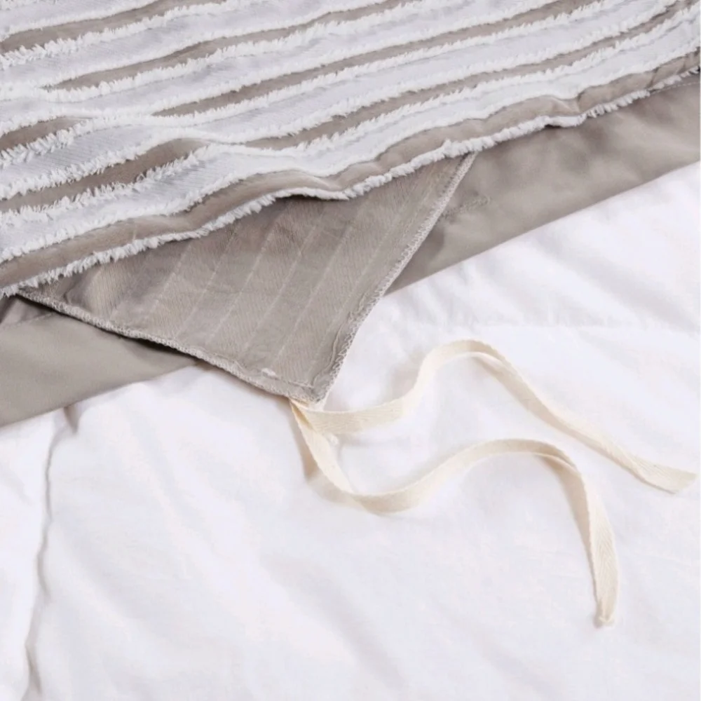 Madison Park 3pc King/California King River clpped Jacquard Duvet Cover Set Off